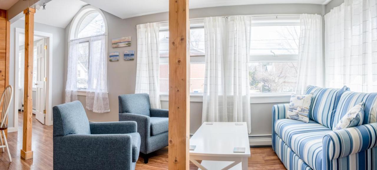 בר הרבור Main Street Downtown Apartments מראה חיצוני תמונה