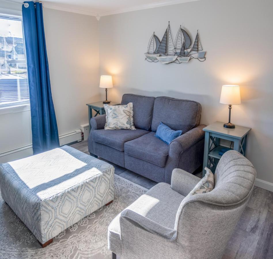 בר הרבור Main Street Downtown Apartments מראה חיצוני תמונה